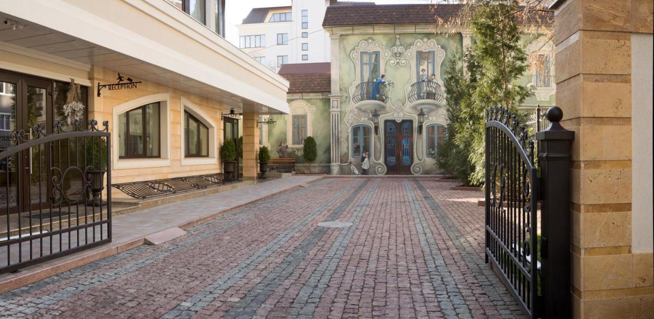 Hotel Zentrum Hotel 4*