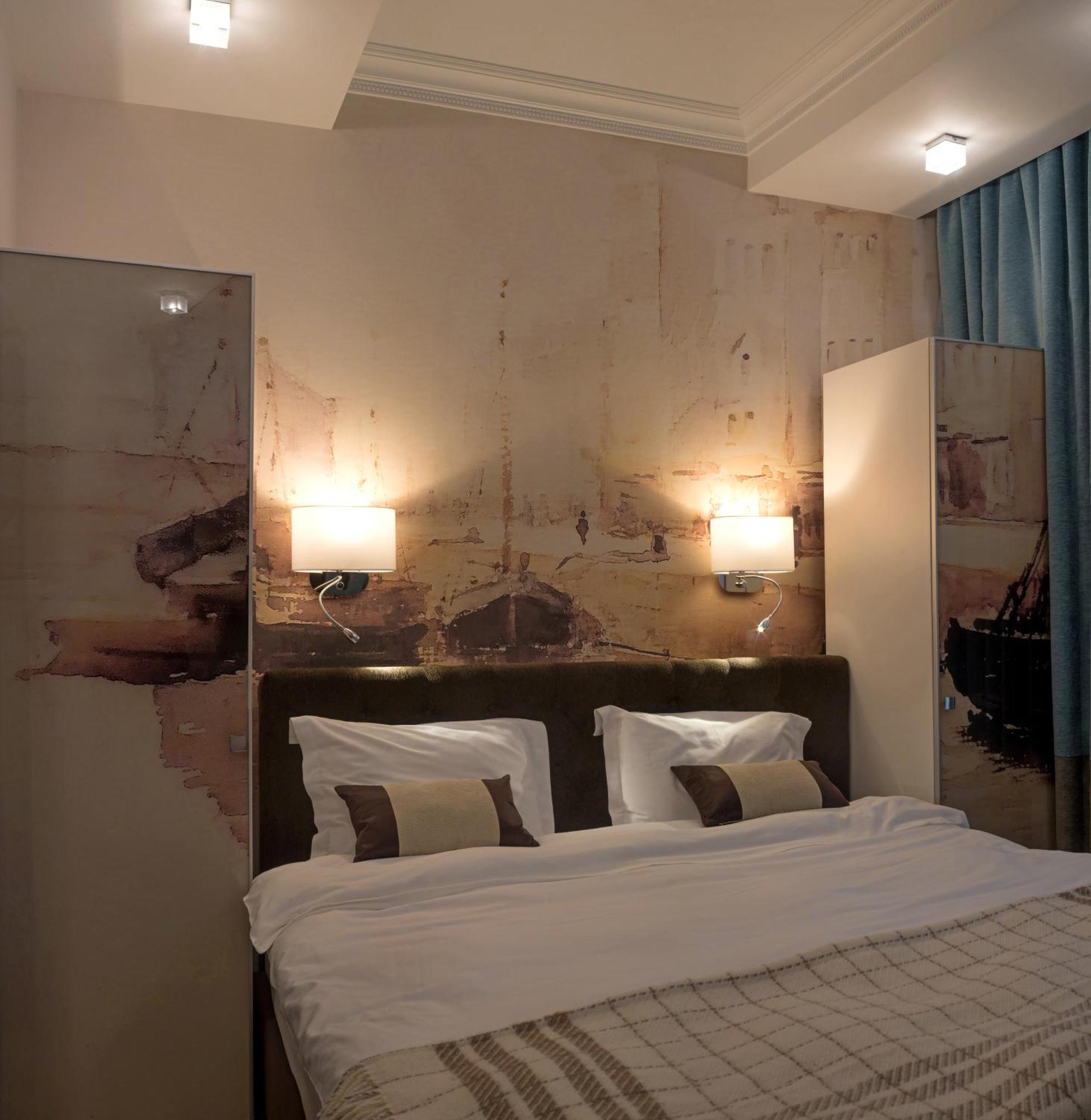 Zentrum Hotel 4*
